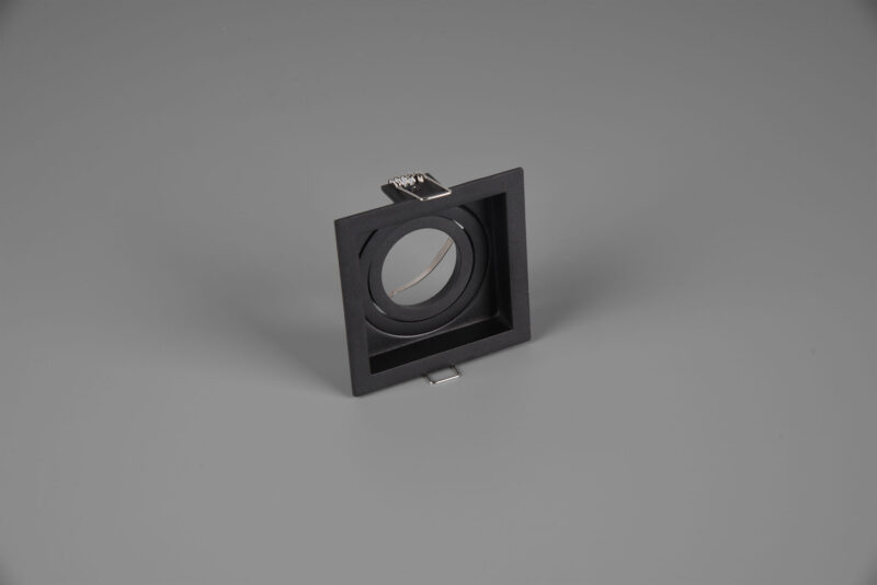651600132-scaled-1.jpg