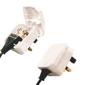 ΑΝΤΑΠΤΟΡΑΣ ΑΠΟ UK ΣΕ ΔΙΠΟΛΙΚΟ 3Α ΛΕΥΚΟΣ EUROLAMP - 147-09106
