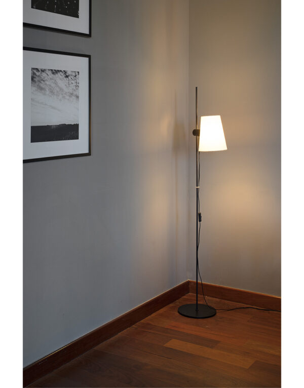 LUPE BLACK FLOOR LAMP BEIGE SHADE - 1-FR20034-88