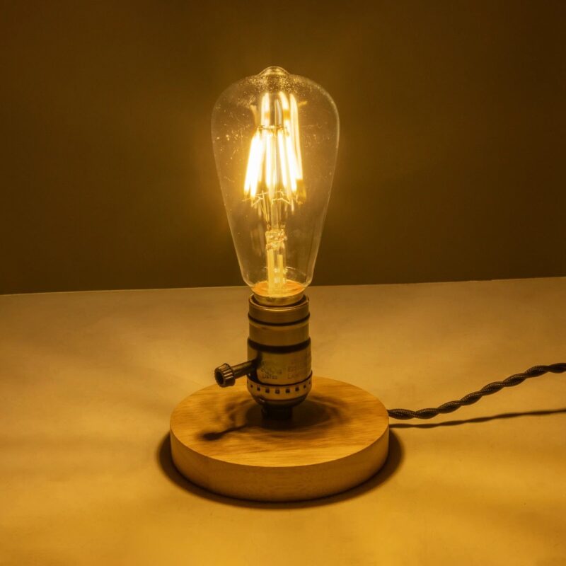 GLOBOSTAR® NOX 77701 Μοντέρνο Επιτραπέζιο Φωτιστικό Πορτατίφ με Ντουί 1 x E27 AC 220-240V IP20 – Μπεζ & Μπρούτζινο – Μ12 x Π12 x Υ9cm